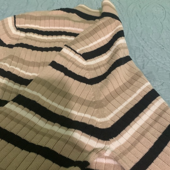 Turtle neck sweater - Picture 3 of 4